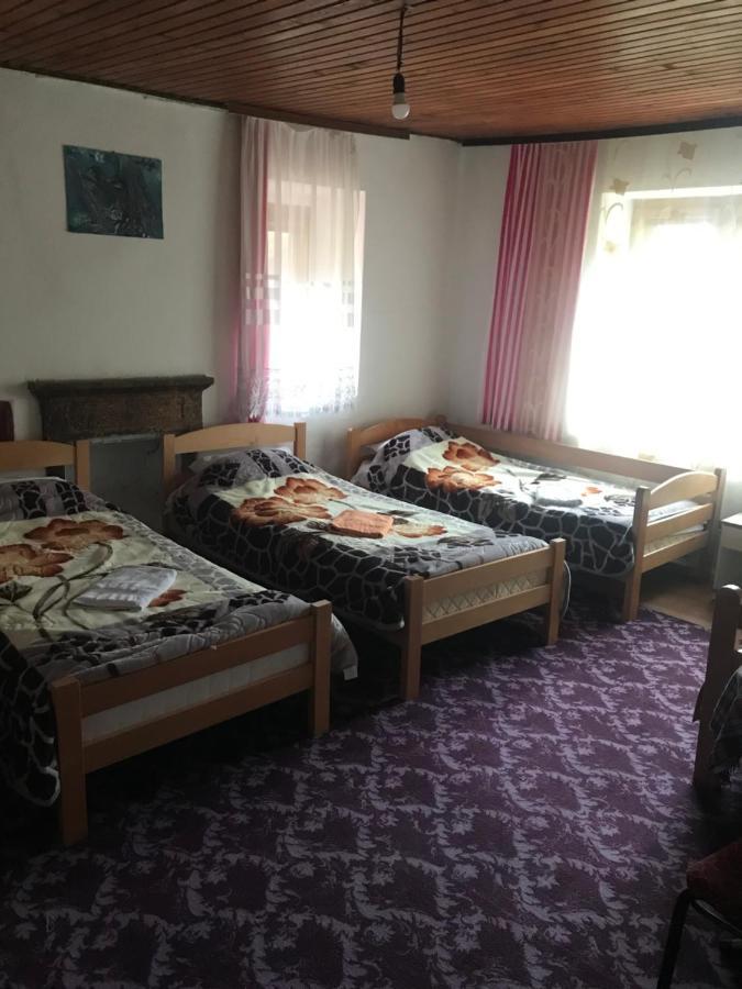 Guest House Ulaj Vusanje Exterior photo