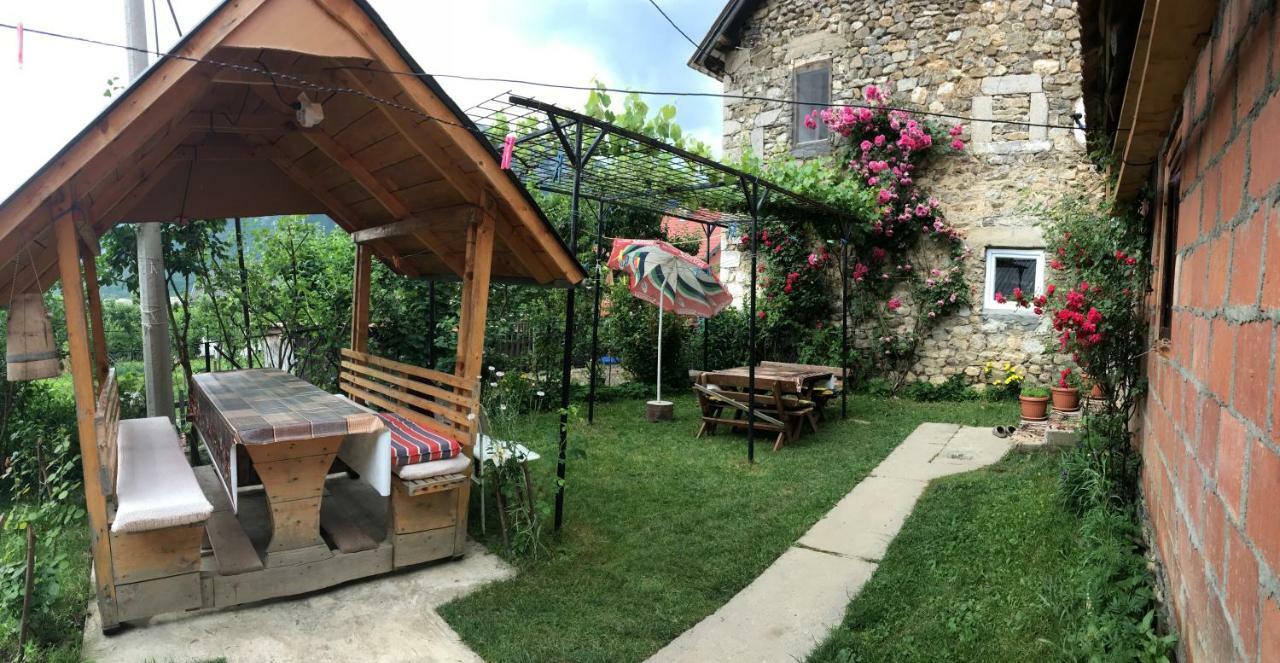 Guest House Ulaj Vusanje Exterior photo